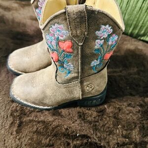 Embroidered Floral Cowboy Boots